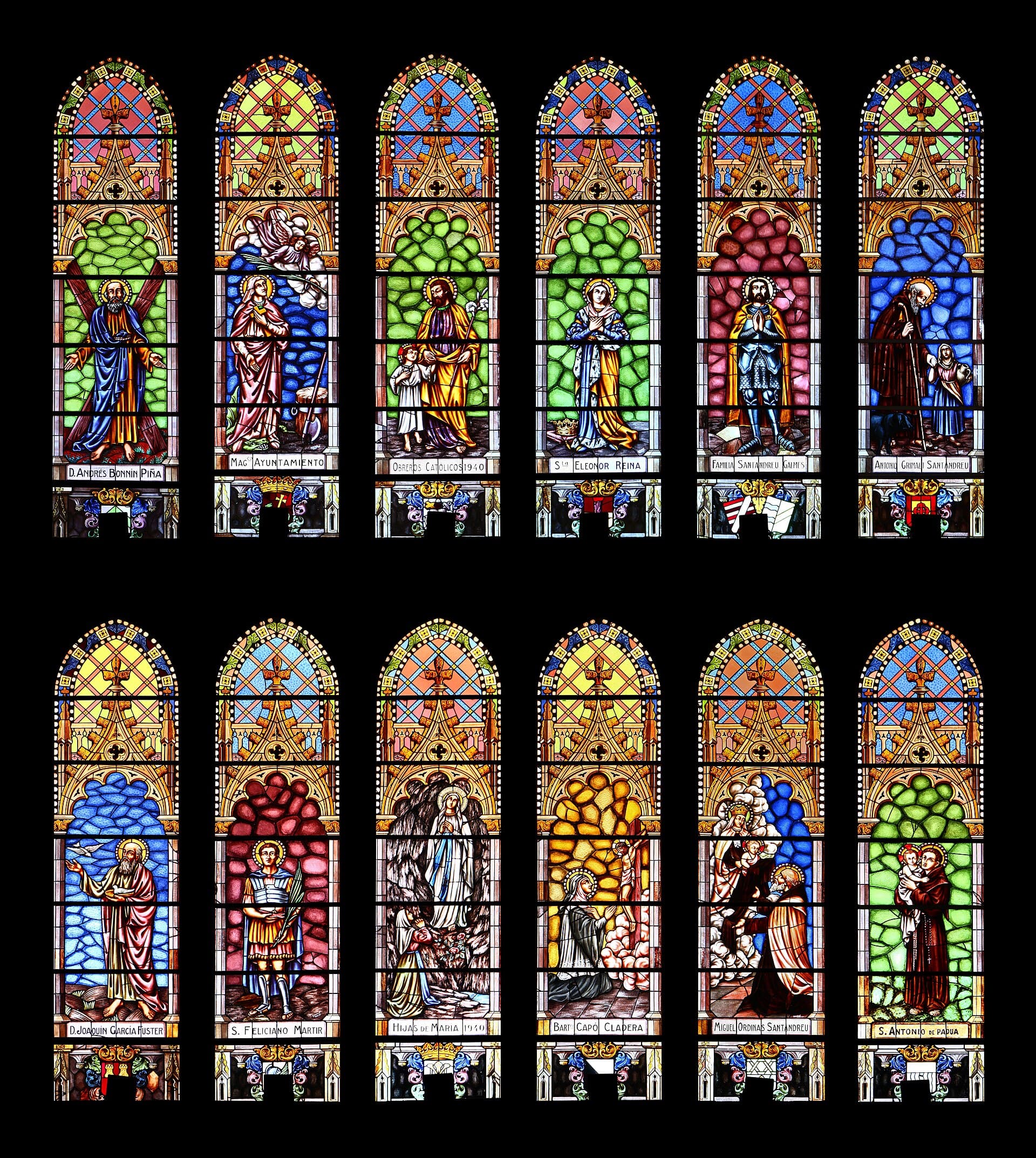 Vitrais de uma igreja cristã