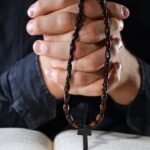 Como Rezar o Terço Católico